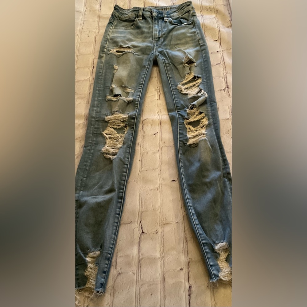 American Eagle distressed stretch jean